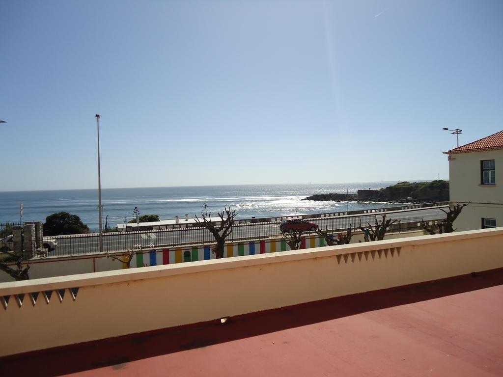 Turismo Do Seculo Hotel Estoril Exterior foto View of the port of Porto Covo